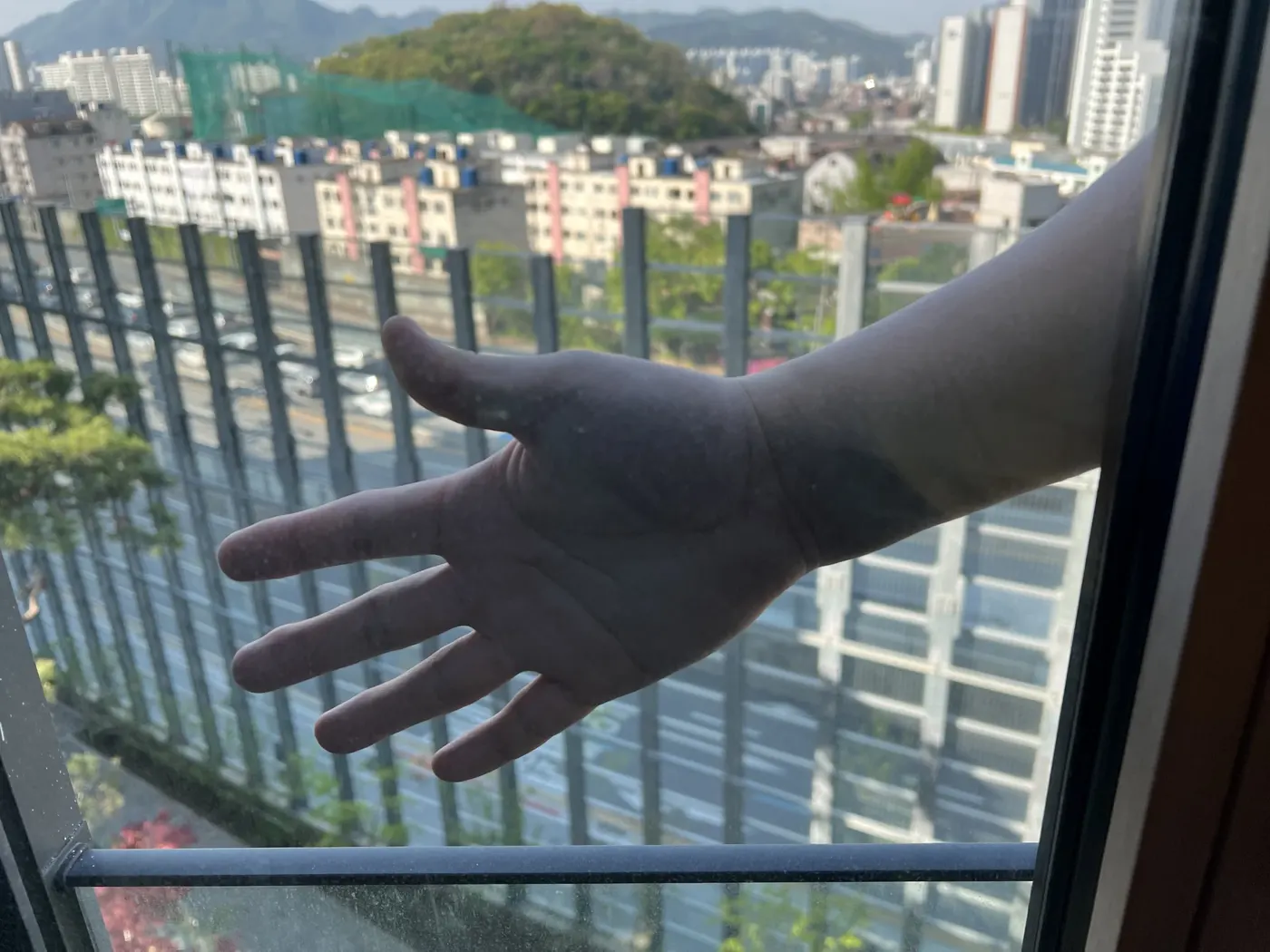 아파트외창청소 유리 상태 사진, 서울아파트유리창청소 안내 배너