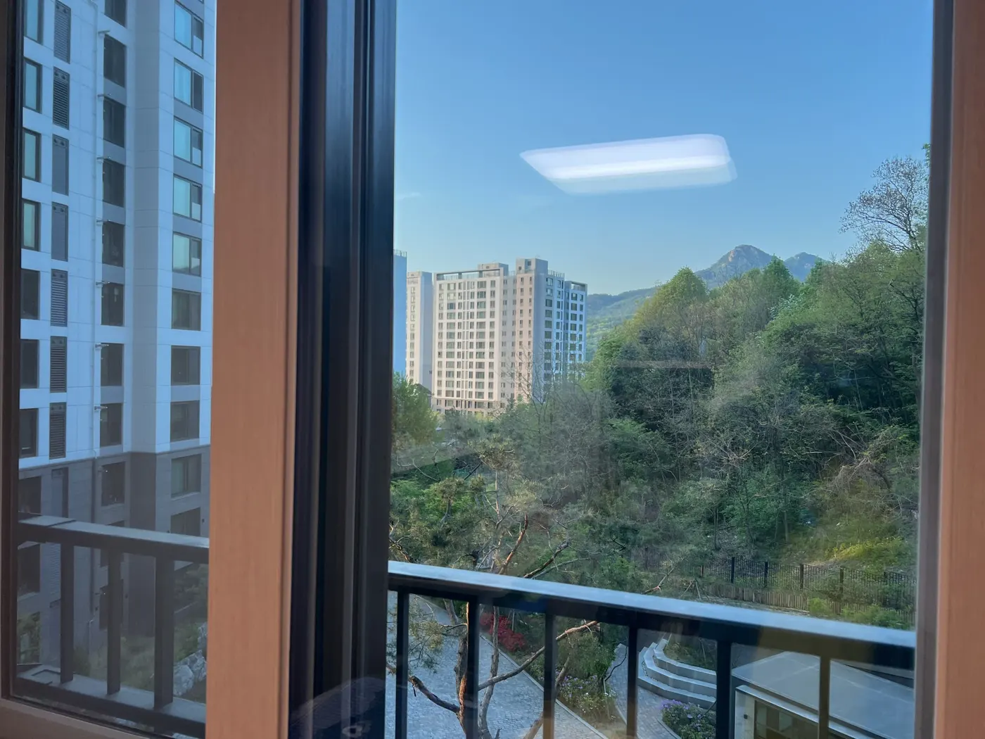 아파트외창청소 작은방 창 외창 작업 후 사진